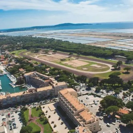 Appartement Hyères, 3 pièces, 4 personnes - FR-1-335-142