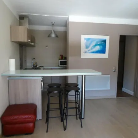 Appartement Hyères, 3 pièces, 4 personnes - FR-1-335-142 * Hyères