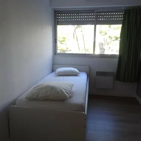 Appartement Hyeres, 3 Pieces, 4 Personnes - Fr-1-335-142 *