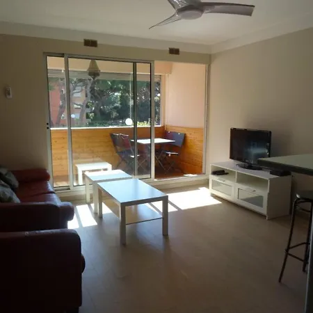 Appartamento Appartement Hyères, 3 pièces, 4 personnes - FR-1-335-142 Hyères